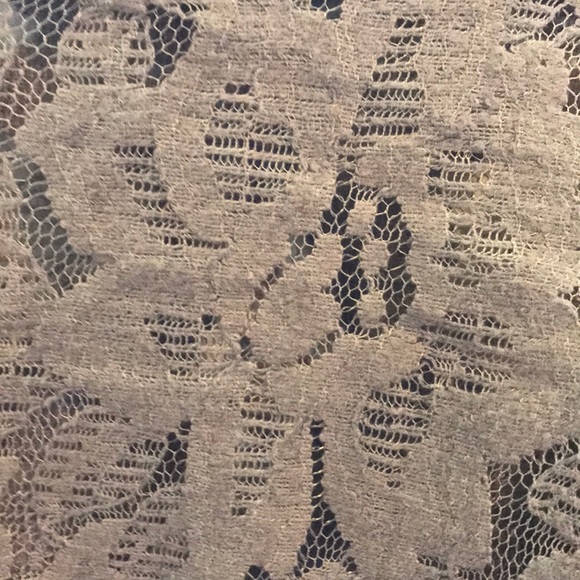 Top - Picture 2 of 2